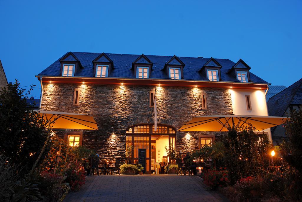 Juffer Flair Restaurant Gaestehaus Brauneberg Exterior photo